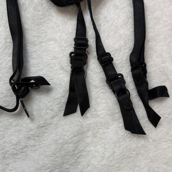 3 Pc Lace Garter Belt bundle - Picture 15 of 15